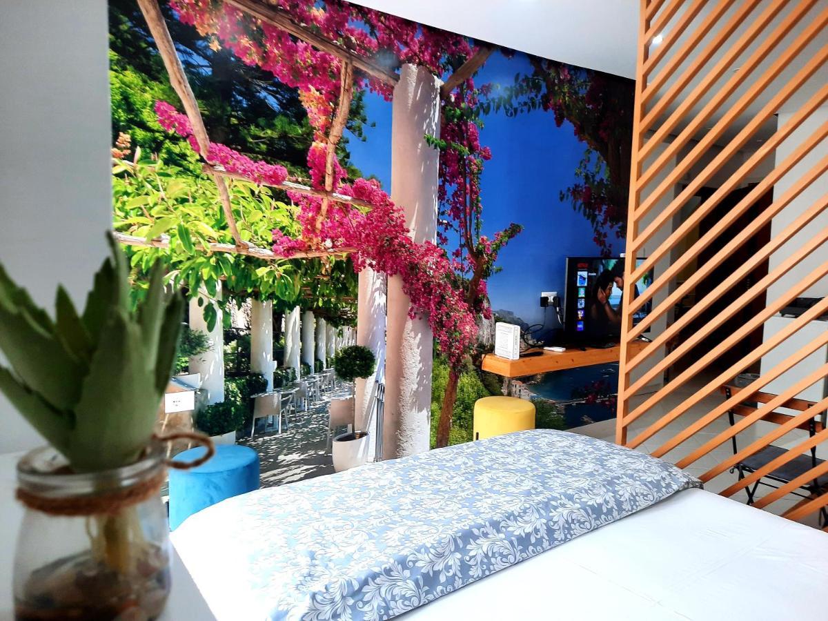 Promenade Apts * Sarandë